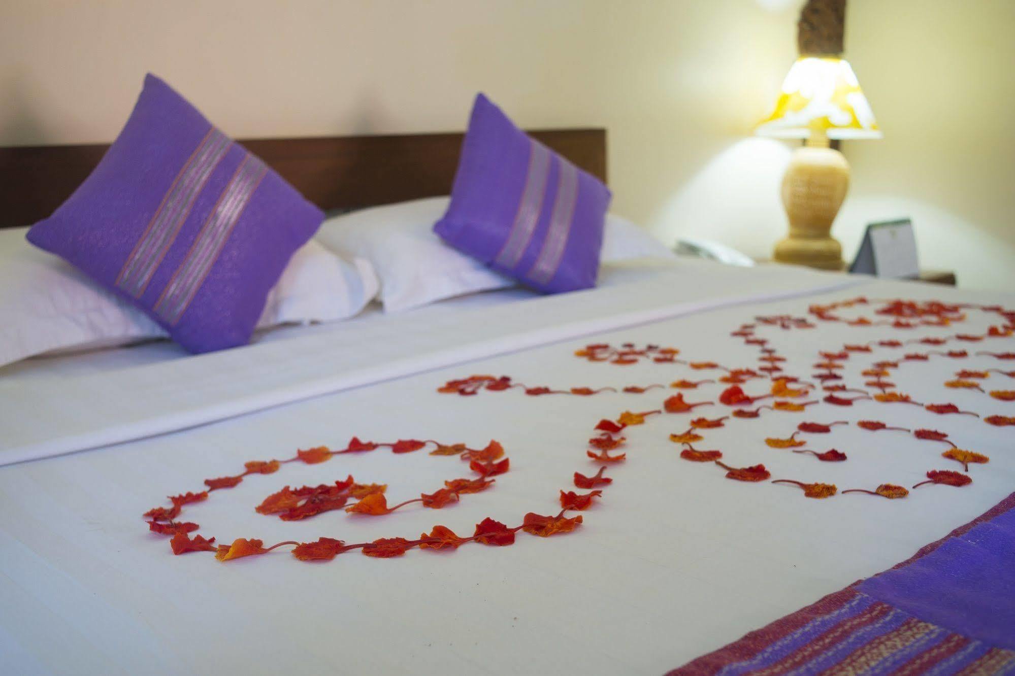 Bawga Theiddhi Hotel Баган Екстериор снимка